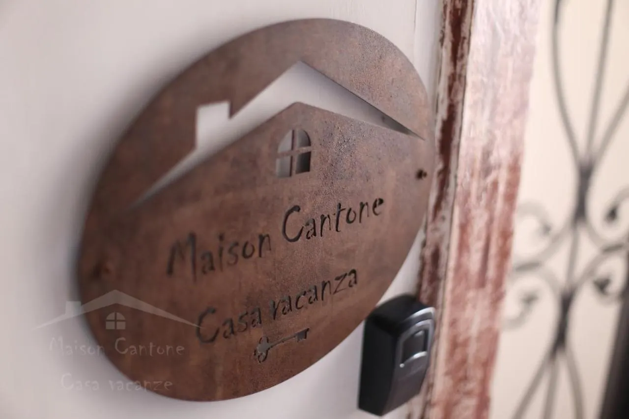 Maison Cantone location